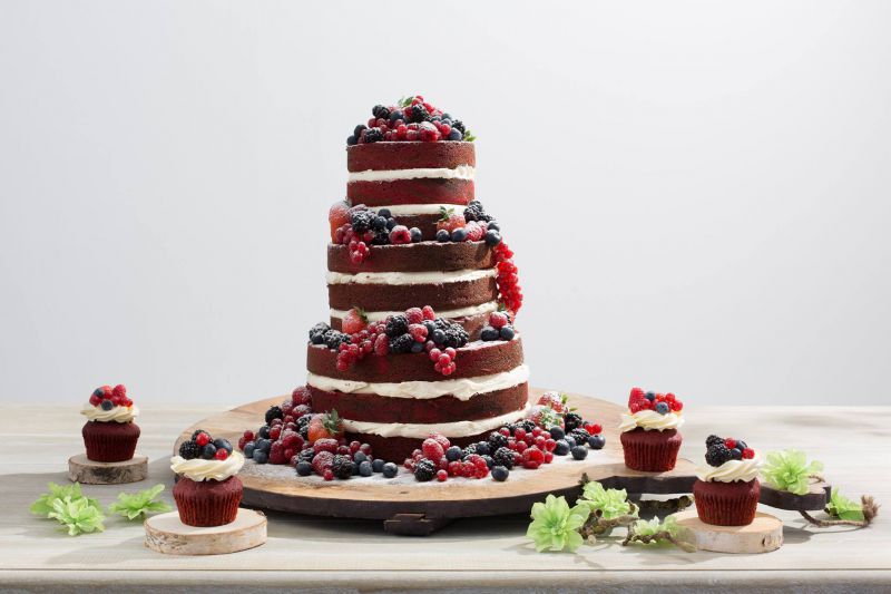Naked cake bruiloft